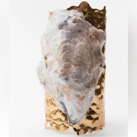 ZARA GOLD MAXI RESIN SEASHELL AND METAL BRACELET LIMITED EDITION NWT SOLD OUT 🔥 - Picture 5 of 9